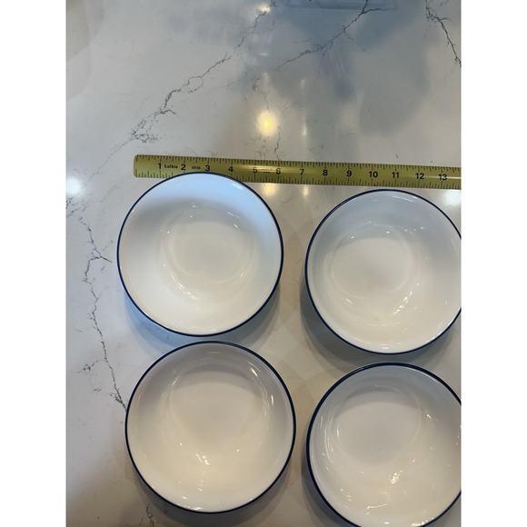 Corelle Other - Corelle Hearts And Vines Set Of 4 Cereal Bowls Blue Rim 6 1/4"